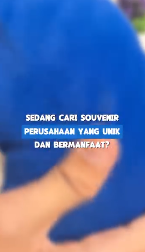 <p>Sedang mencari souvenir perusahaan yang unik da
